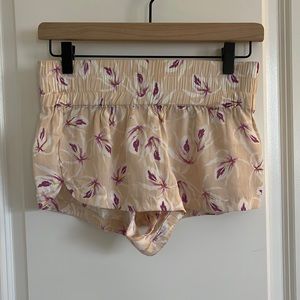 Acacia island orchid shorts